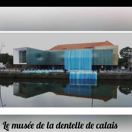 Le Port De *